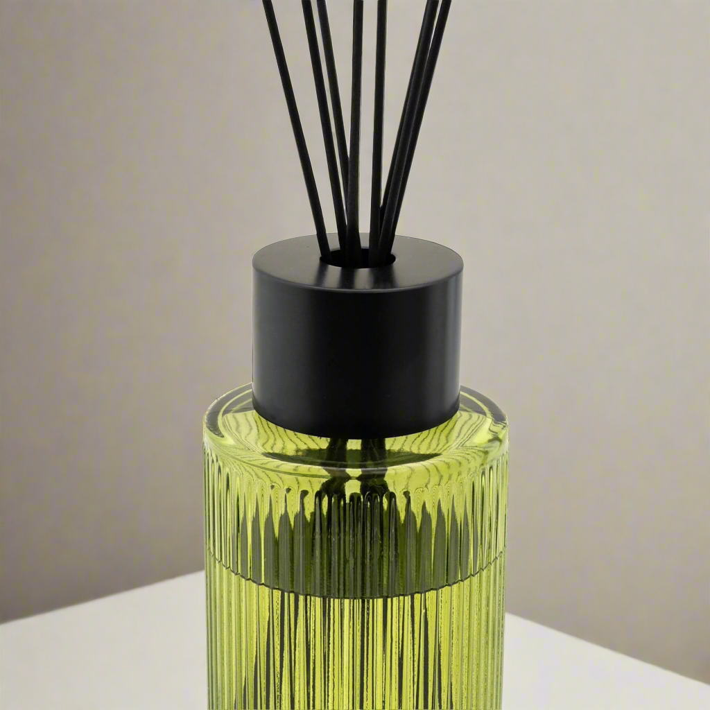 Honeysuckle & Galbanum Large 1200ml Reed Diffuser