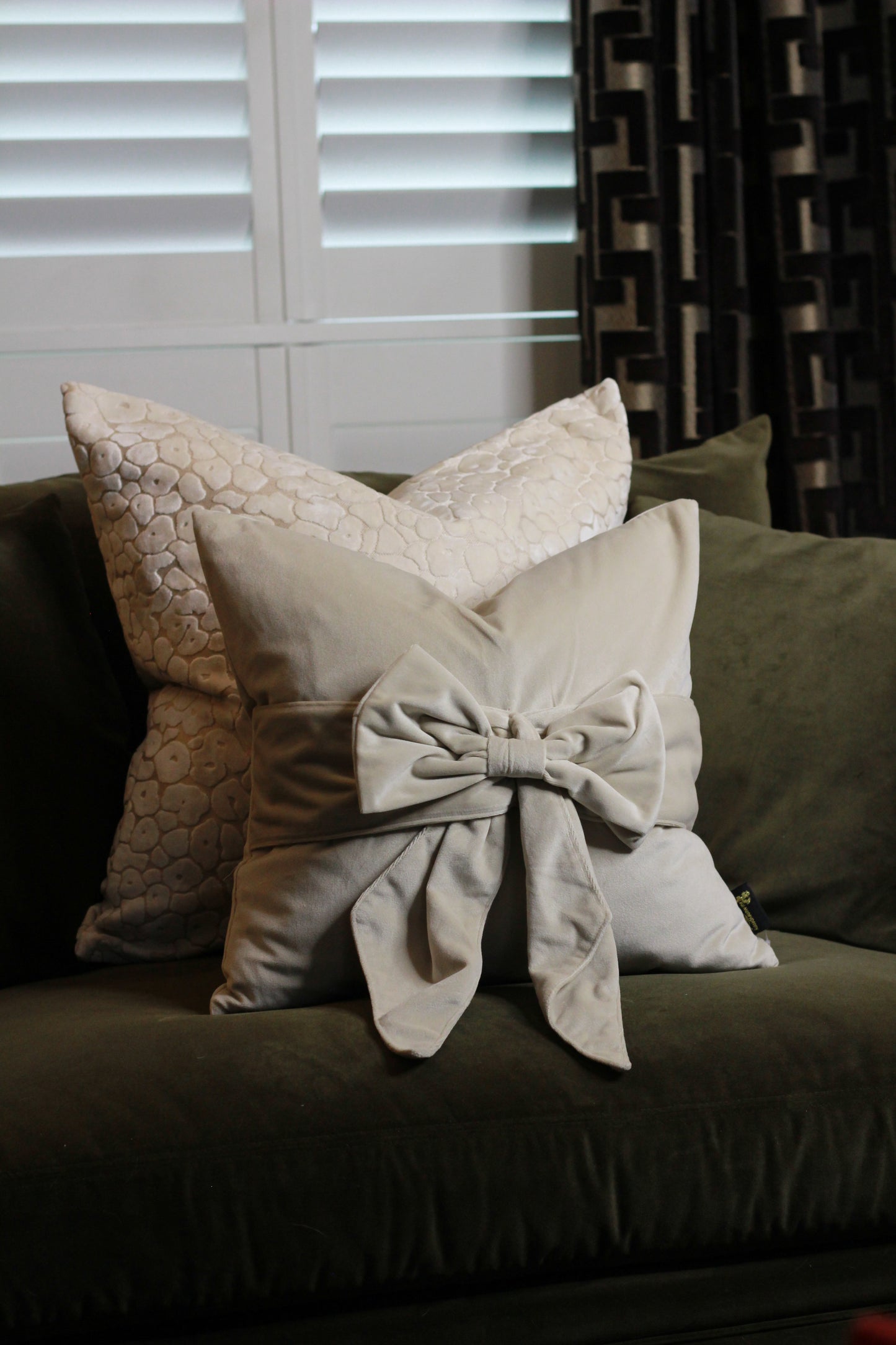Cream Bow Velvet Cushion