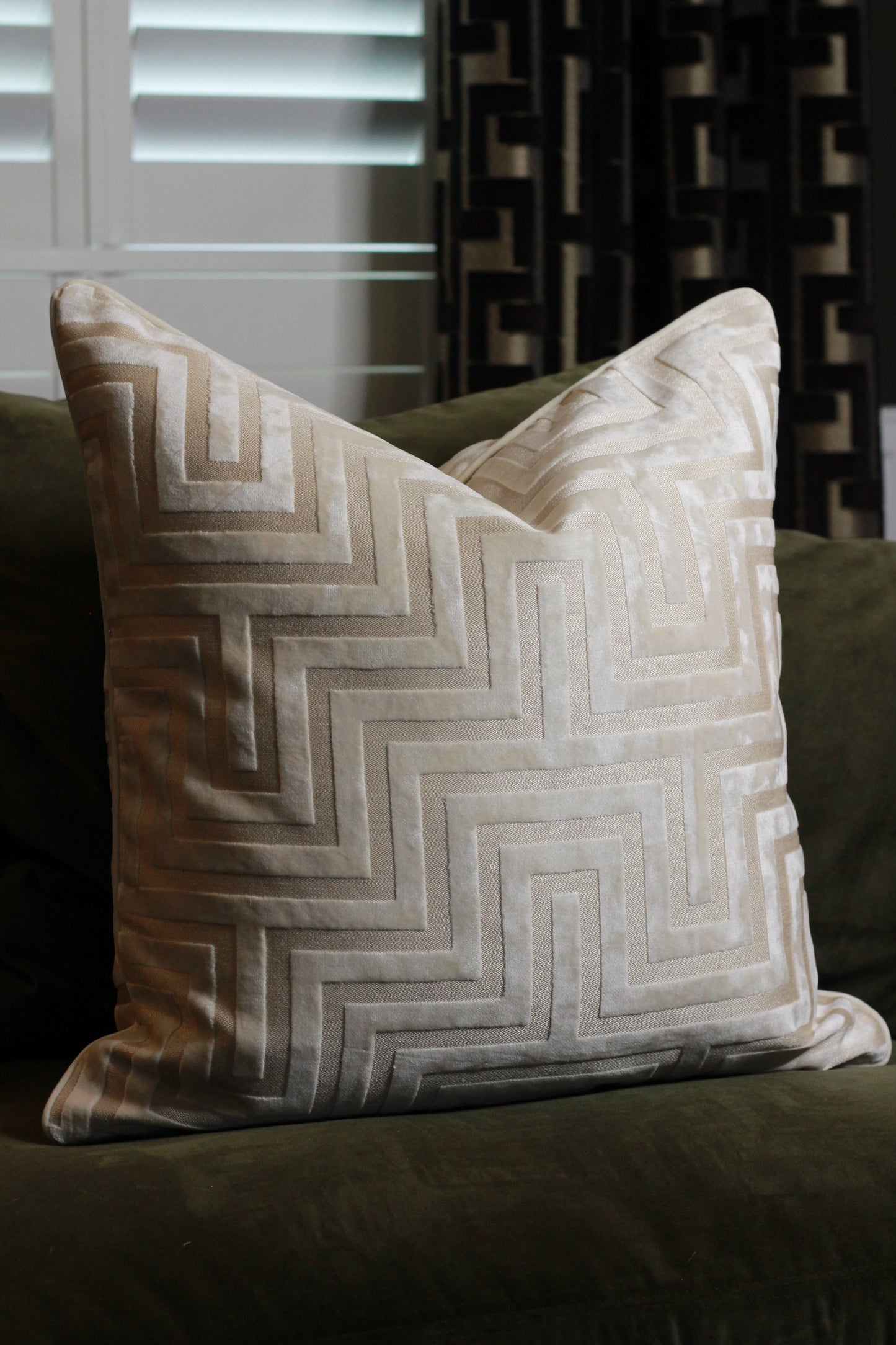 Ivory Amaze Velvet Cut Cushion - Large