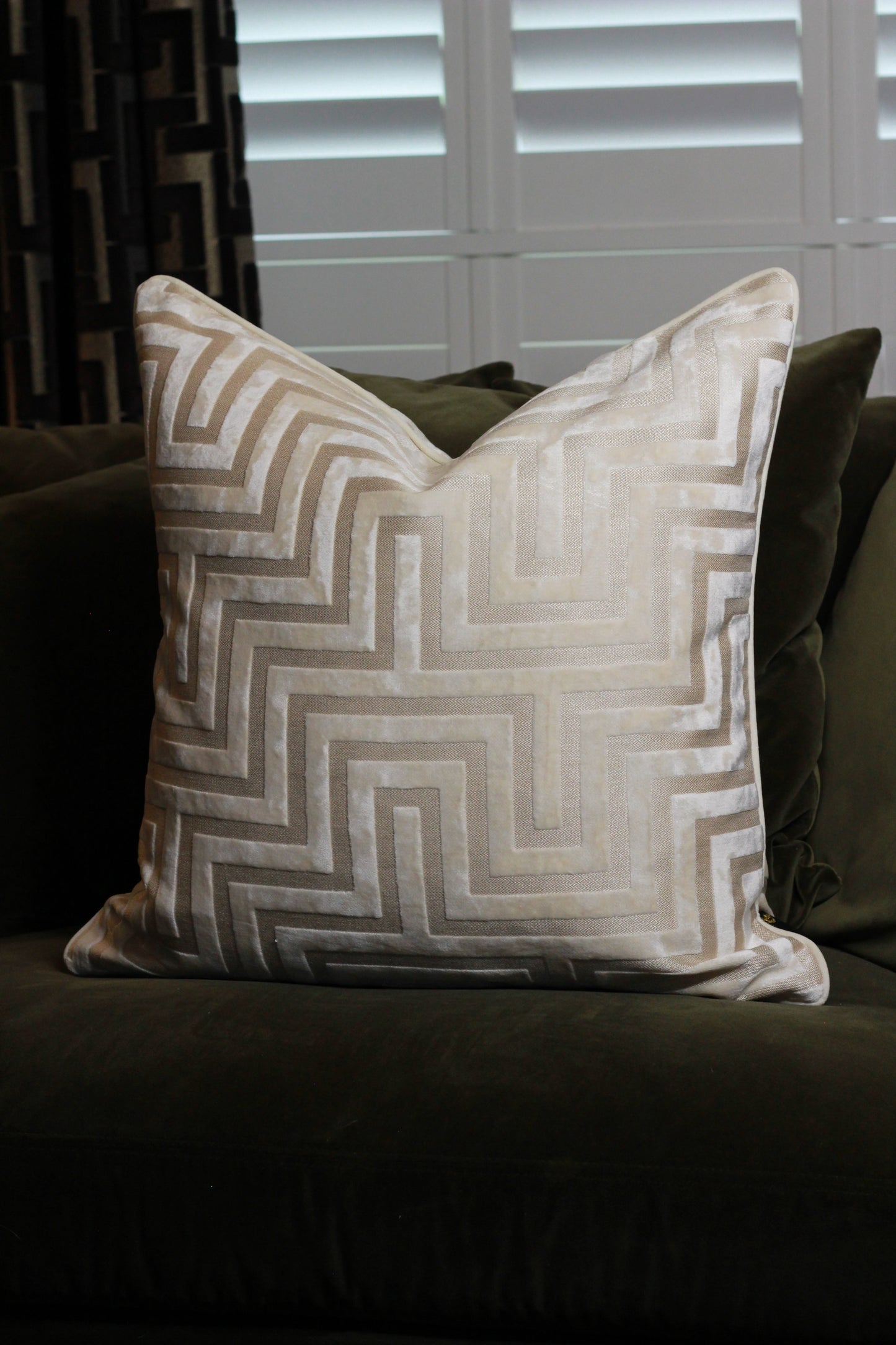 Ivory Amaze Velvet Cut Cushion - Large