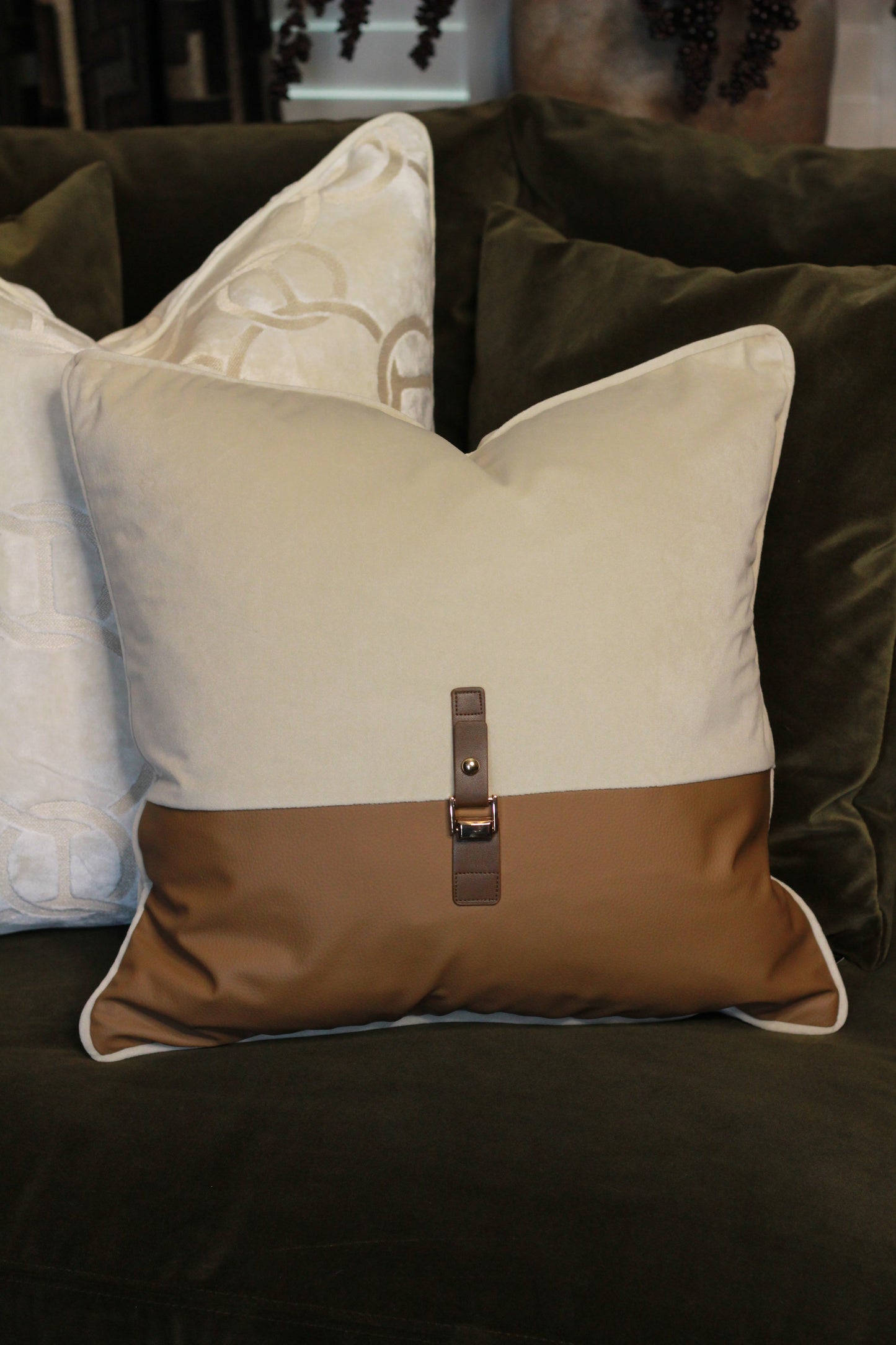 Buckle Cushion – Neutral