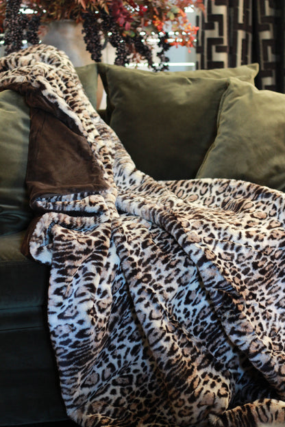 Eartha Leopard Print Faux Fur Throw detail – Leya Buster Interiors