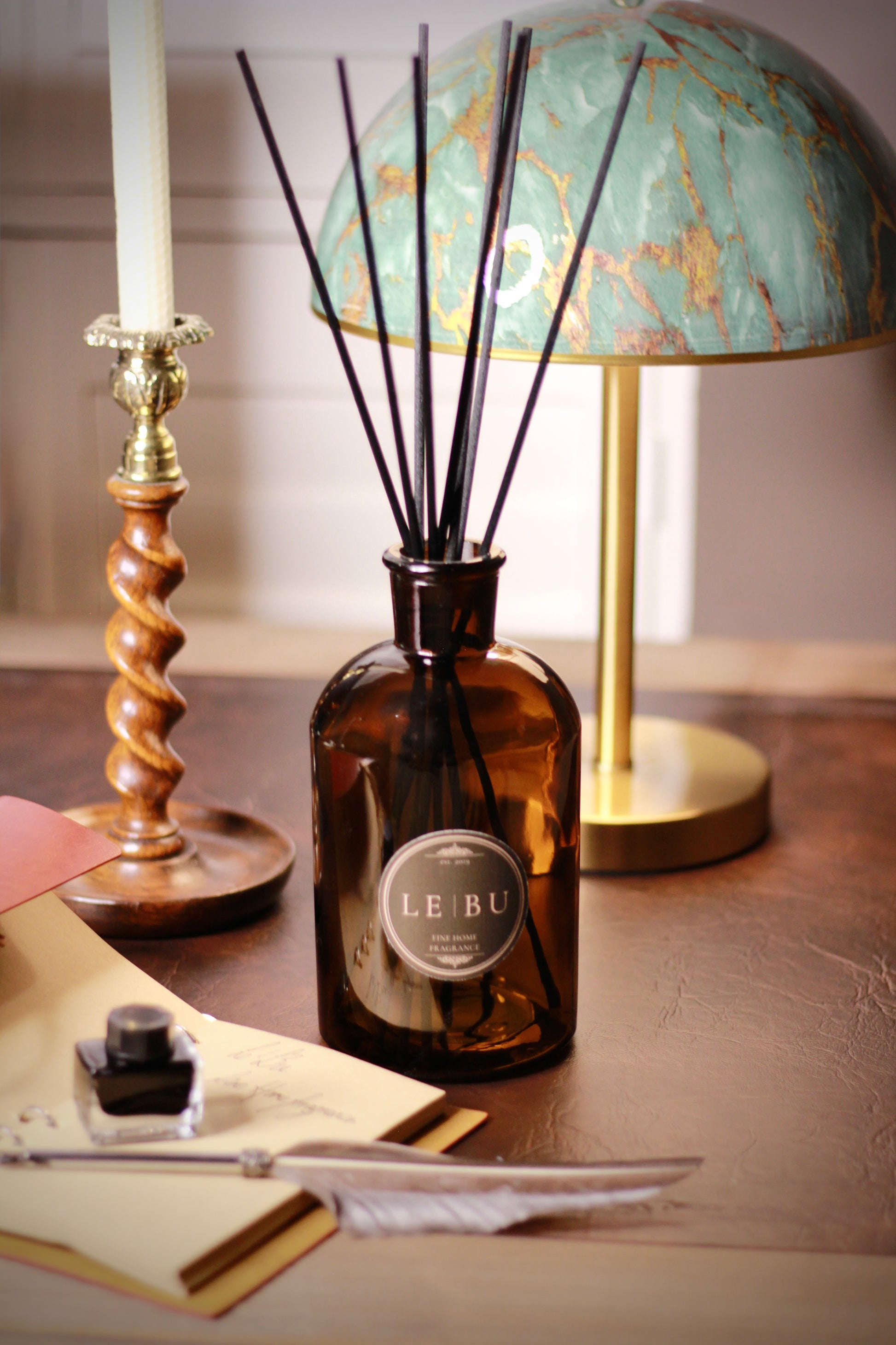 LE | BU Signature Scent XL Diffuser – Gentleman’s Lounge 1ltr – luxury reed diffuser at Leya Buster Interiors