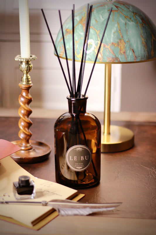 LE | BU Signature Scent XL Diffuser – Gentleman’s Lounge 1ltr – luxury reed diffuser at Leya Buster Interiors