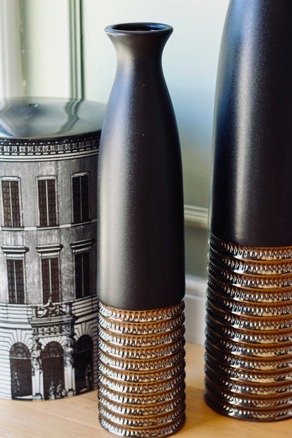 Black & Bronze Textured Floor Vase | Small & Large detail – Leya Buster Interiors