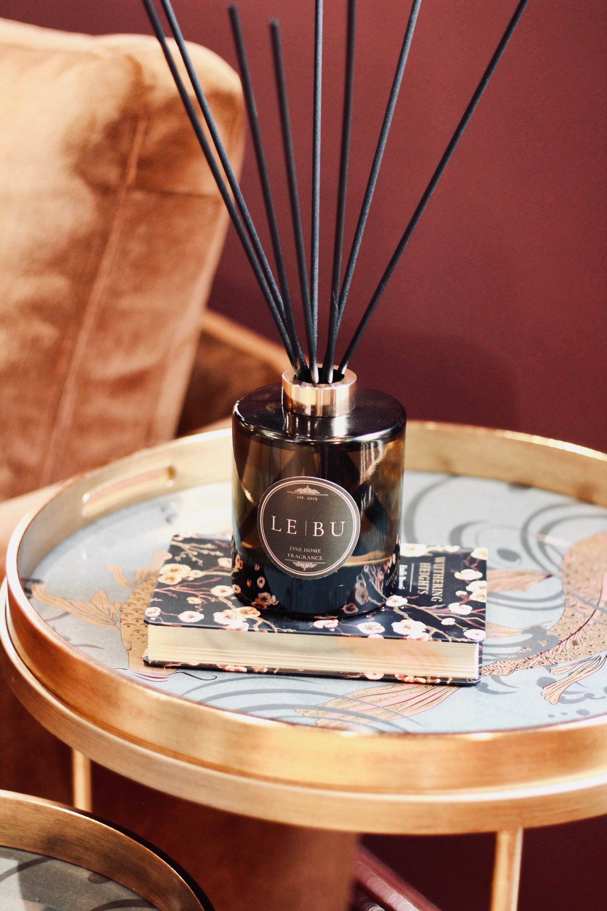 LE | BU 500ml statement reed diffuser with black reeds and green glass bottle