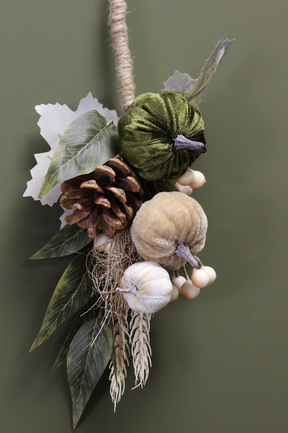 Harvest Woodland Pumpkin Swag detail view of pumpkins and woodland foliage
